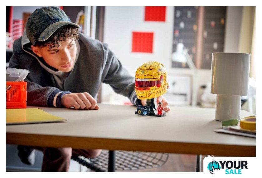 Конструктор LEGO Editions 43022 Шлем Льюиса Хэмилтона команды Scuderia Ferrari HP - Изображение №8 — Интернет-магазин Your Sale