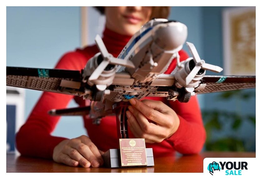 Конструктор LEGO Icons 11378 Douglas DC-3 PAN AM Airliner - Изображение №14 — Интернет-магазин Your Sale