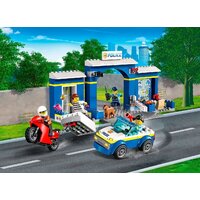 LEGO City 60370 Побег из полицейского участка Image #11