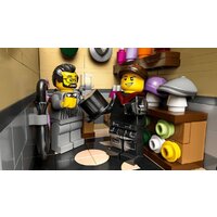 Конструктор LEGO Icons 10350 Тюдоровский угол - Превью изображения №8 — Интернет-магазин Your Sale