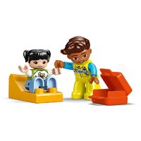 LEGO Duplo Скорая помощь и водитель 10447 Image #5