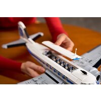 Конструктор LEGO Icons 11378 Douglas DC-3 PAN AM Airliner - Превью изображения №11 — Интернет-магазин Your Sale