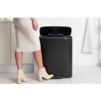 Brabantia Bo Pedal Bin 2 x 30 л (черный матовый) Image #10