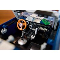 LEGO Icons 10357 Shelby Cobra 427 S/C Image #12