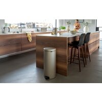 Brabantia Pedal Bin NewIcon 30 л (шампань) Image #3