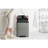 Brabantia Bo Pedal Bin 60 л (минерально-серый) Image #7