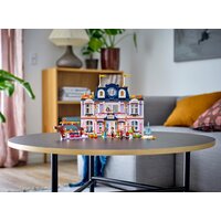 LEGO Friends 41684 Гранд-отель Хартлейк Сити Image #43