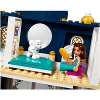 LEGO Friends 41684 Гранд-отель Хартлейк Сити Image #17