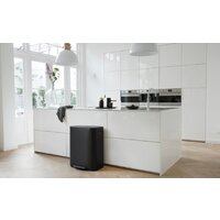 Brabantia Bo Pedal Bin 60 л (черный матовый) Image #13
