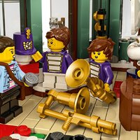 Конструктор LEGO Icons 11371 Торговая улица - Превью изображения №7 — Интернет-магазин Your Sale