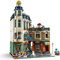 Конструктор LEGO Icons 11371 Торговая улица - Превью изображения №3 — Интернет-магазин Your Sale