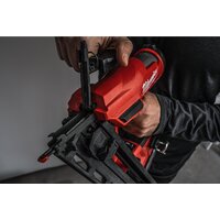 Гвоздезабиватель Milwaukee M18 FN16GA-0X Fuel 4933478094 (без АКБ, кейс) - Превью изображения №7 — Интернет-магазин Your Sale