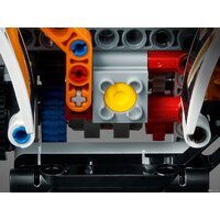 LEGO Technic 42139 Внедорожный грузовик Image #7