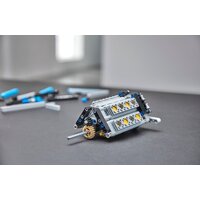 LEGO Technic 42083 Bugatti Chiron Image #8