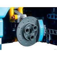 LEGO Technic 42083 Bugatti Chiron Image #7