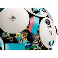 LEGO Editions 43019 Футбольный мяч Image #4