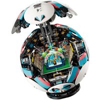 LEGO Editions 43019 Футбольный мяч Image #3