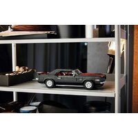 LEGO Icons 10304 Chevrolet Camaro Z28 Image #9