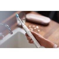 Электрическая зубная щетка Philips HX9911/94 - Превью изображения №7 — Интернет-магазин Your Sale