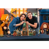 Конструктор LEGO Harry Potter 76457 Деревня Хогсмид – Коллекционное издание - Превью изображения №18 — Интернет-магазин Your Sale