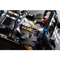 LEGO Technic 42223 Гоночный автомобиль Ford GT40 MKII 1966 Image #13