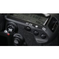 Зеркальный фотоаппарат Canon EOS 5D Mark IV Body - Превью изображения №12 — Интернет-магазин Your Sale