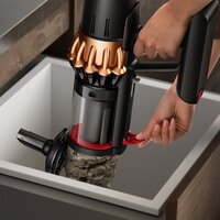 Пылесос Dyson V16 Piston Animal 492963-01 (матовый черный/медный) - Превью изображения №15 — Интернет-магазин Your Sale