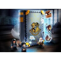 LEGO Harry Potter 76385 Учеба в Хогвартсе: Урок заклинаний Image #21