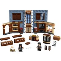 LEGO Harry Potter 76385 Учеба в Хогвартсе: Урок заклинаний Image #3