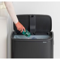 Brabantia Bo Touch Bin 60 л (черный матовый) Image #7