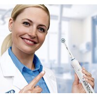 Oral-B Smart 4 4000N Teen D601.523.3 (белый) Image #6