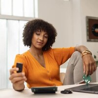 Аппаратный криптокошелек Trezor Safe 3 (серебристый) - Превью изображения №5 — Интернет-магазин Your Sale