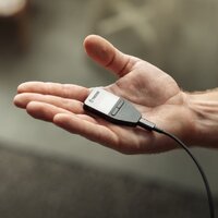 Аппаратный криптокошелек Trezor Safe 3 (черный) - Превью изображения №4 — Интернет-магазин Your Sale