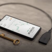 Аппаратный криптокошелек Trezor Safe 3 (черный) - Превью изображения №6 — Интернет-магазин Your Sale